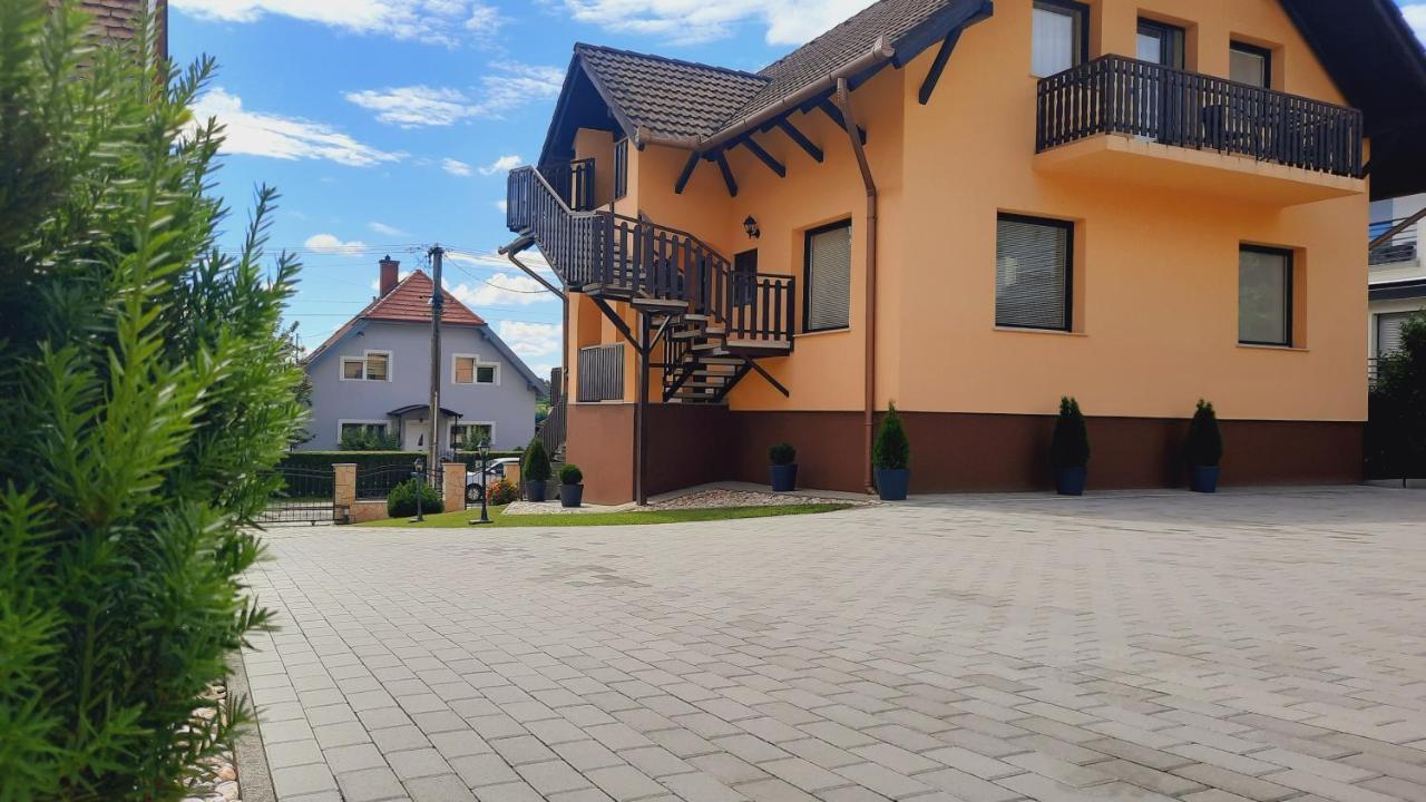 Apartmanhaz King Hévíz Εξωτερικό φωτογραφία